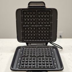 Dash Multi Mini Waffle Maker - Makes 4 Waffles at Once!