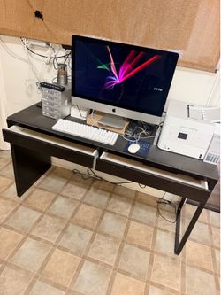 Computer Desk w drawers