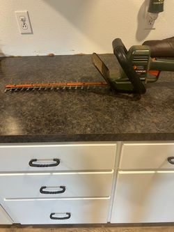 Black & Decker Hedge Hog Electric Hedge Trimmer