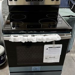NEW SmoothTop Electric Range w/SELF-CLEAN Oven