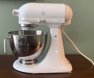 KitchenAid Ultra Power Stand Mixer – 300W Tilt-Head (White)