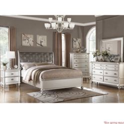 Beautiful Contemporary King size Complete Bedroom Set. Mattress Sold Separately 