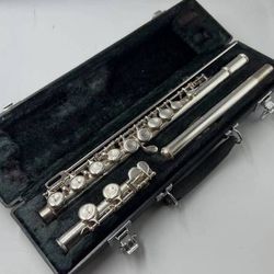 Yamaha 221 student flute