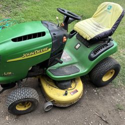 John Deere Riding Lawn Mower For PARTS PARTS PARTS 