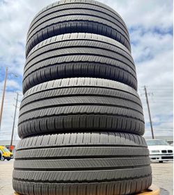 235/45/18 Michelin Tires. Con 80% de vids las 4