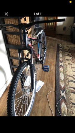 A giant mountain bike 27.5