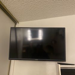 Vizio 32” LED TV