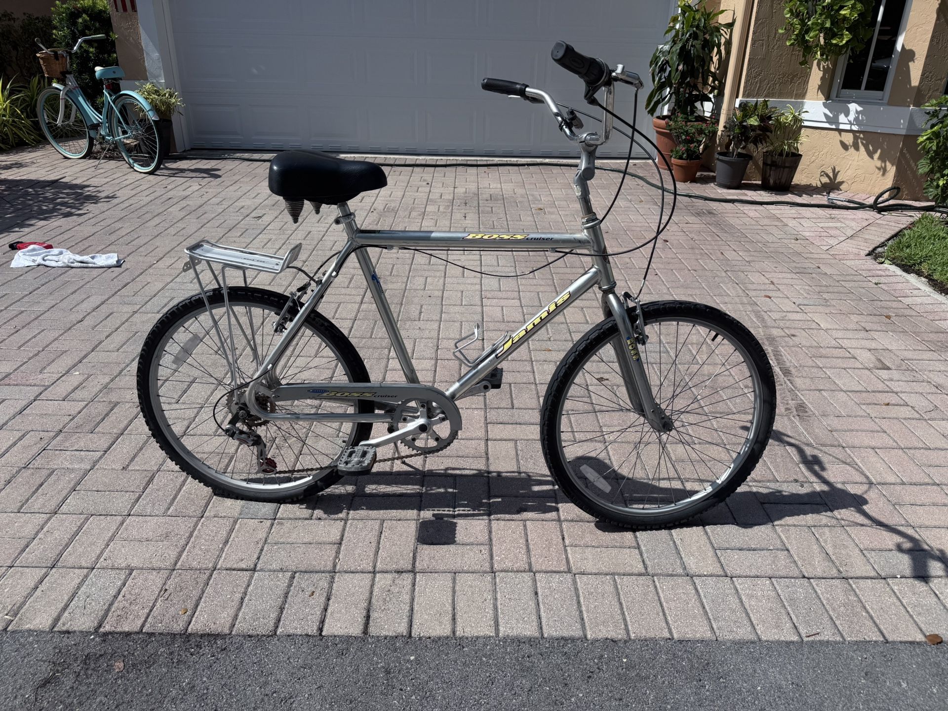 Boss cruiser Bicycle