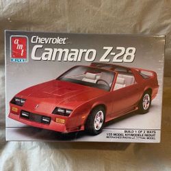 Factory sealed 1991 1/25 Model kit, Chevy Z-28!!!