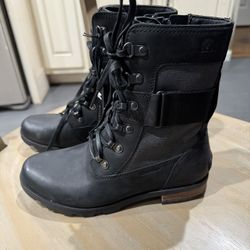 Sorel waterproof boots size 6.5