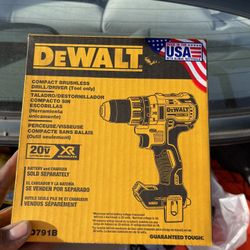De WALT Drill/Driver.    TOOL ONLY 