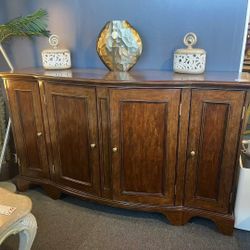 Sideboard Cabinets，$1650
