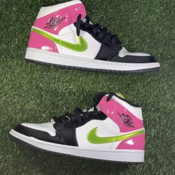 Jordan 1 Mid Cyber Active Fuchsia