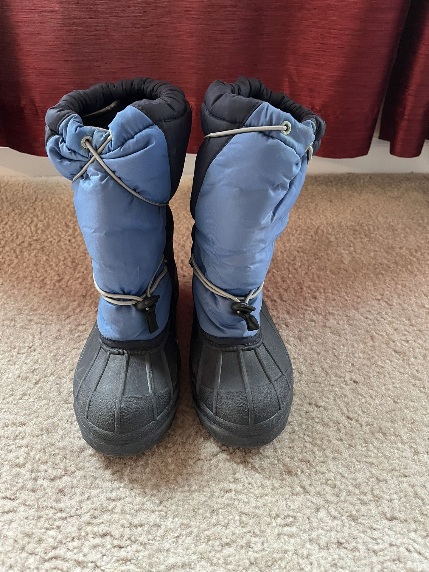 Snow Boots $10