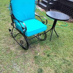  Nice Vintage All Metal Rocker In Great Condition With Pillow And Table Nice