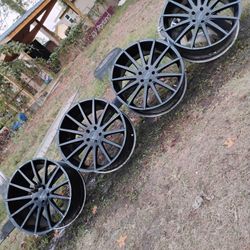 4.  Rines. 22. Deportivos. Dos Adelante 22 X 9. Y. Dos Atrás. 22 X 10.   Para  Diferentes Carros Bolt Pattern. 5 X 114.3 