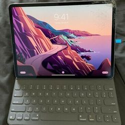 Apple iPad Pro 12.9” 512 GB + LTE Unlocked - cracked (Works Great )