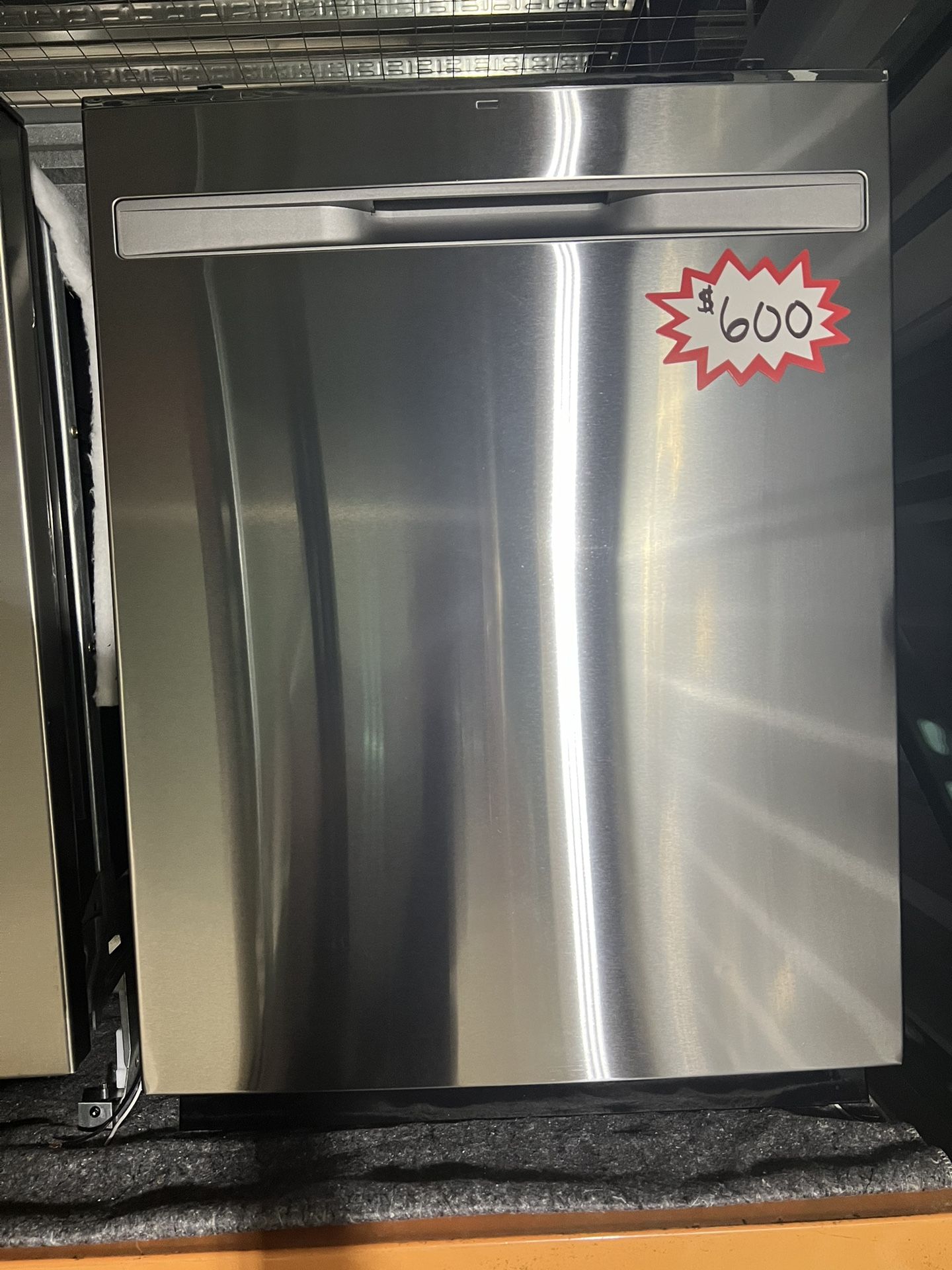 GE Dry Boost 24” Built-in Dishwasher w/ 3rd Rack (FRSS) 46-dBA