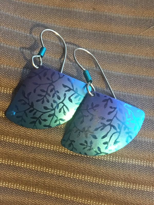 Vintage holly yashi sales earrings