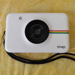 POLAROID SNAP INSTANT PRINT DIGITAL CAMERA PRINT 10 MEGAPIXELES Photos 2X3 Zink Not Paper