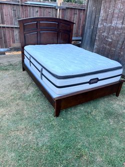 QUEEN BED🟣🟣🟣🟣