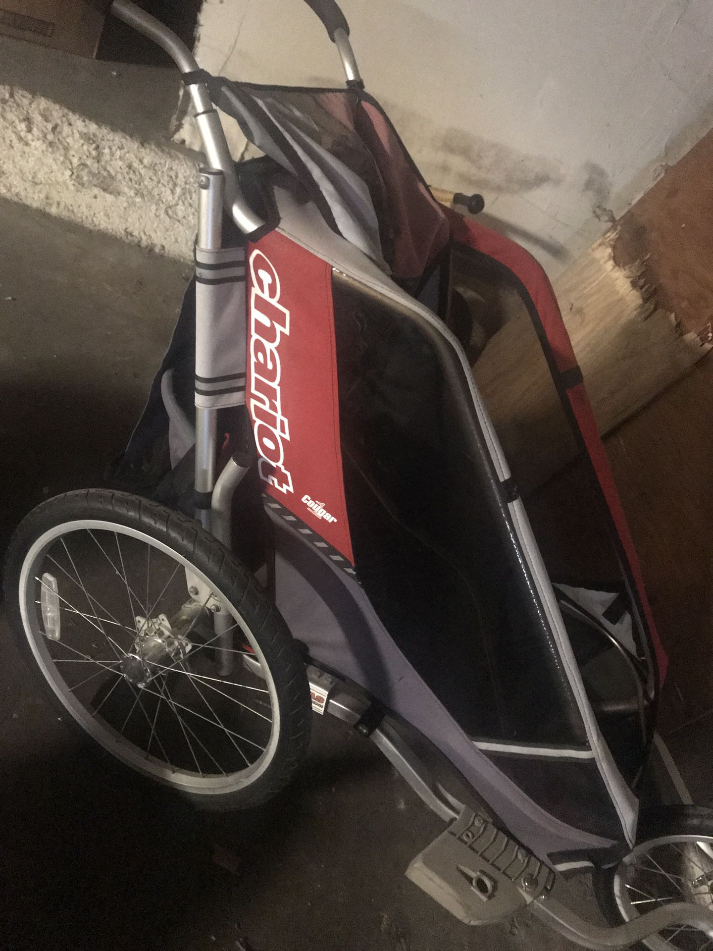 Used chariot THULE JOGGING STROLLER AND BIKE TRAILER