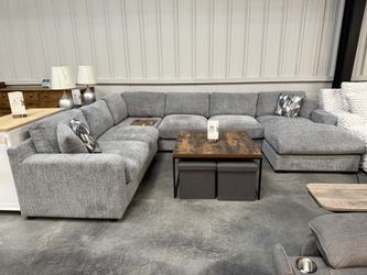 3pc Sectional w/ Cupholders