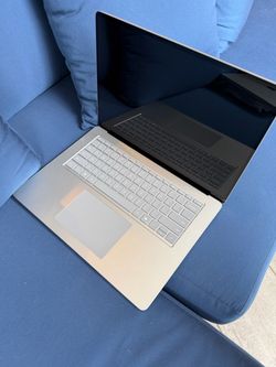 Microsoft Surface Laptop