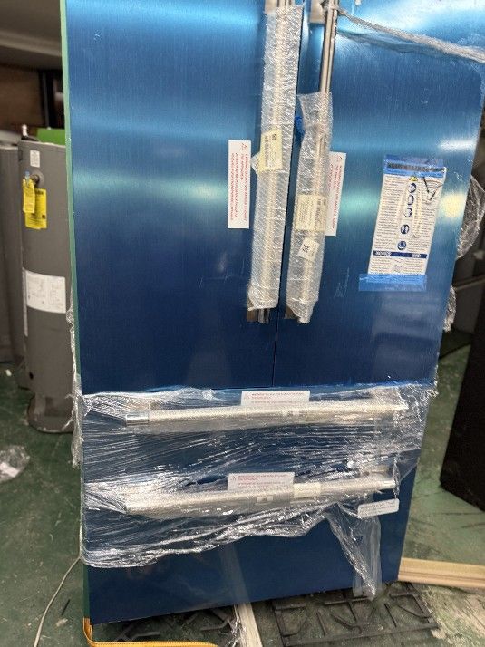 New Thermador Built In Refrigerator 42 Inch