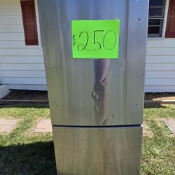 LG Refrigerator 