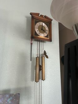 Chiming wall clock