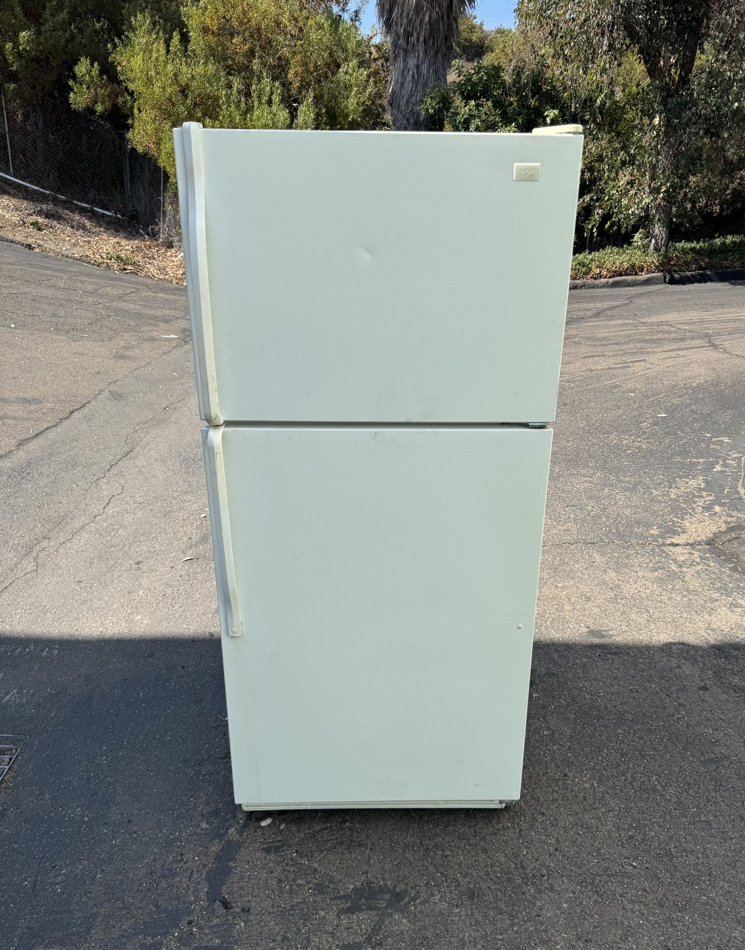 Whirlpool Kitchen Or Garage Refrigerator Fridge With Freezer Free Local Delivery/30 Day Warranty