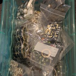 Lot Of Misc. Vintage Fashion Jewelry