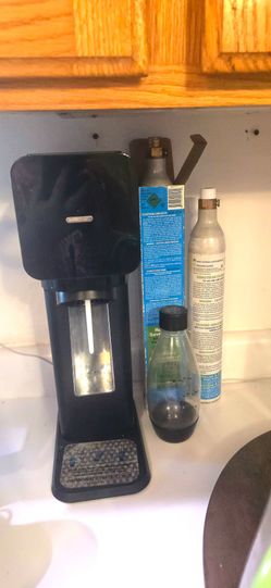 Soda Stream with Bottle and Canisters