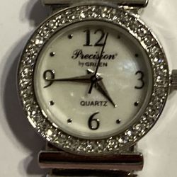 Ladies quartz silver watch