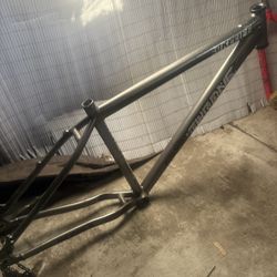 Throne Frame