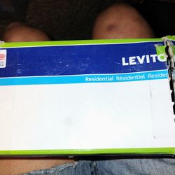 Leviton Switch 
