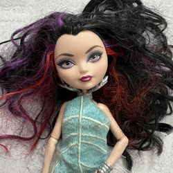 Ever After High "Getting Fairest" Raven Queen doll