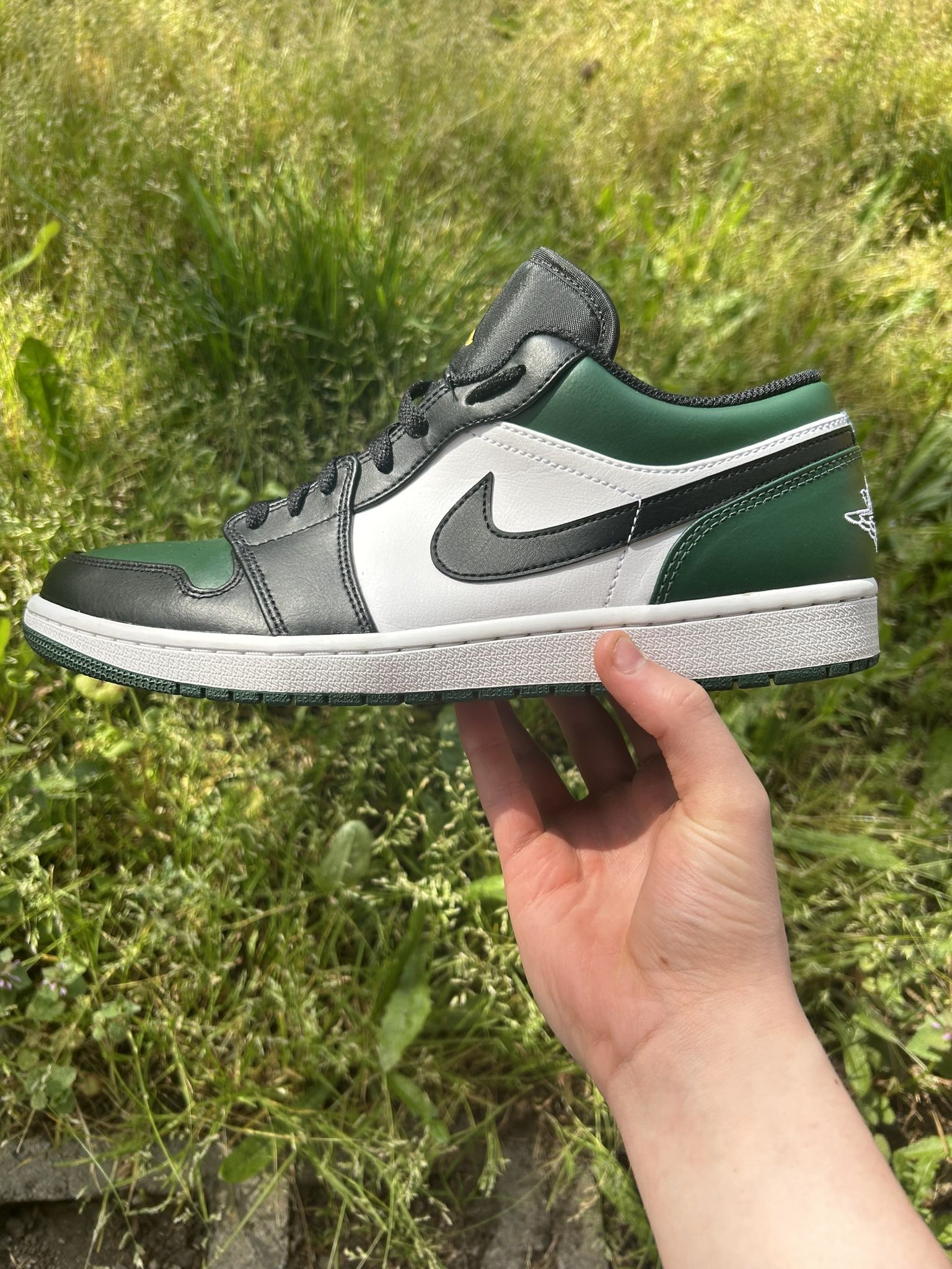 jordan 1 low green toe