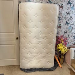 Coolvie 12 Inch Twin Size Mattress, Hybrid Twin Mattress in a Box, 3 Layer Premium Foam with Pocket Springs for Motion Isolation and Pressure Relievin