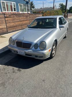 Mercedes Benz E430