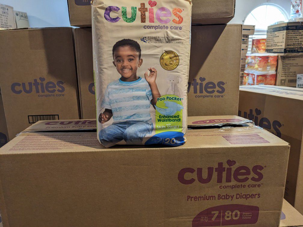 Cuties Size 7 Diapers 