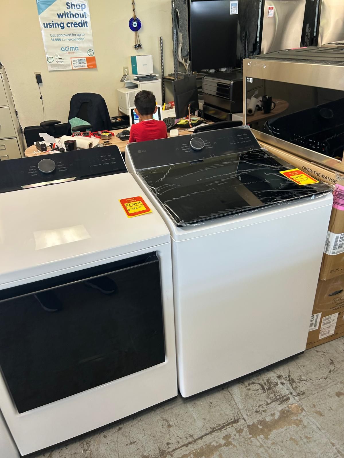 LG Washer And Electric Dryer Set 