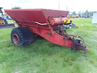 Conibear Fertilizer Feed Seed Sand Spreader - Trailer for Tractor