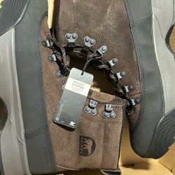 Sorel Men’s Hiking Boots (Waterproof)(size 10.5)