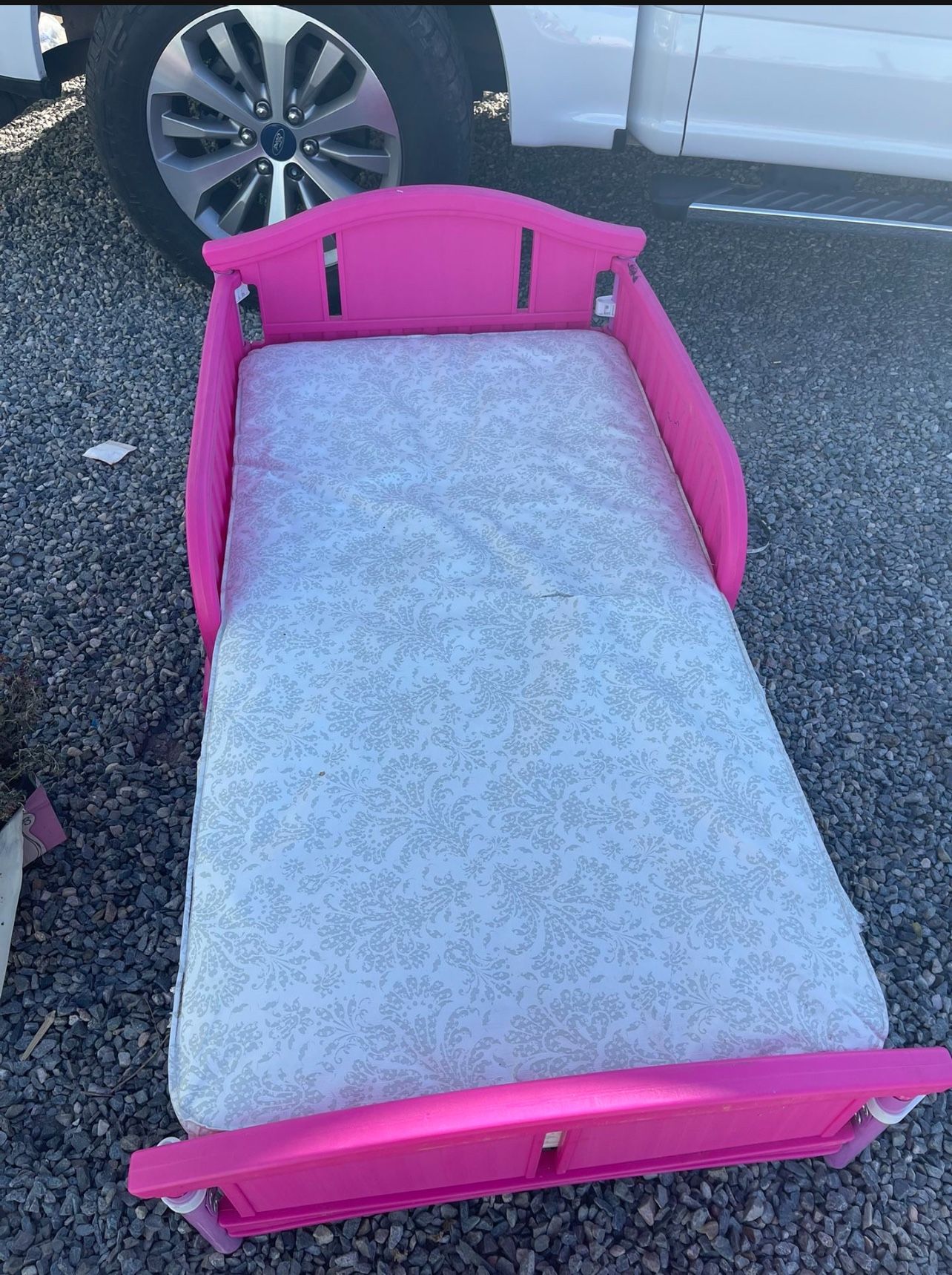 Pink Toddler Bed With Mattress 