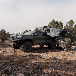 Ironman hard shell Rtt with bed rack