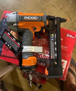 New RIDGID Pneumatic 18-Gauge 1-1/2 in. Finish Stapler