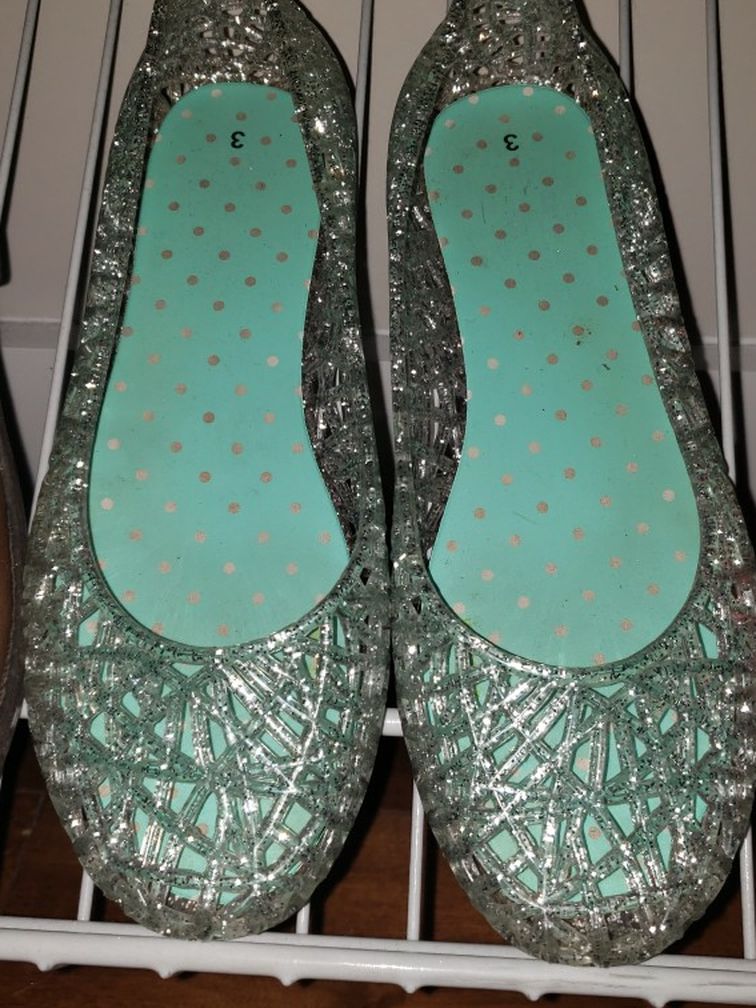 Size 3 Girls. Silver Sparkle Jelly Shoes. Never Worn. Very Cute