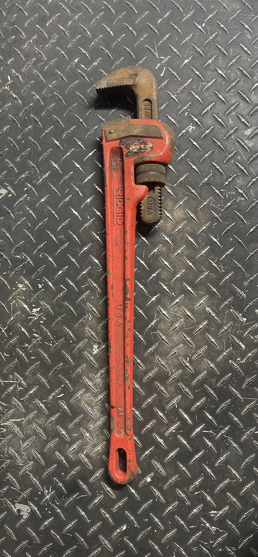 Ridgid 24” Pipe Wrench - Llave de tubo de 24 pulgadas 